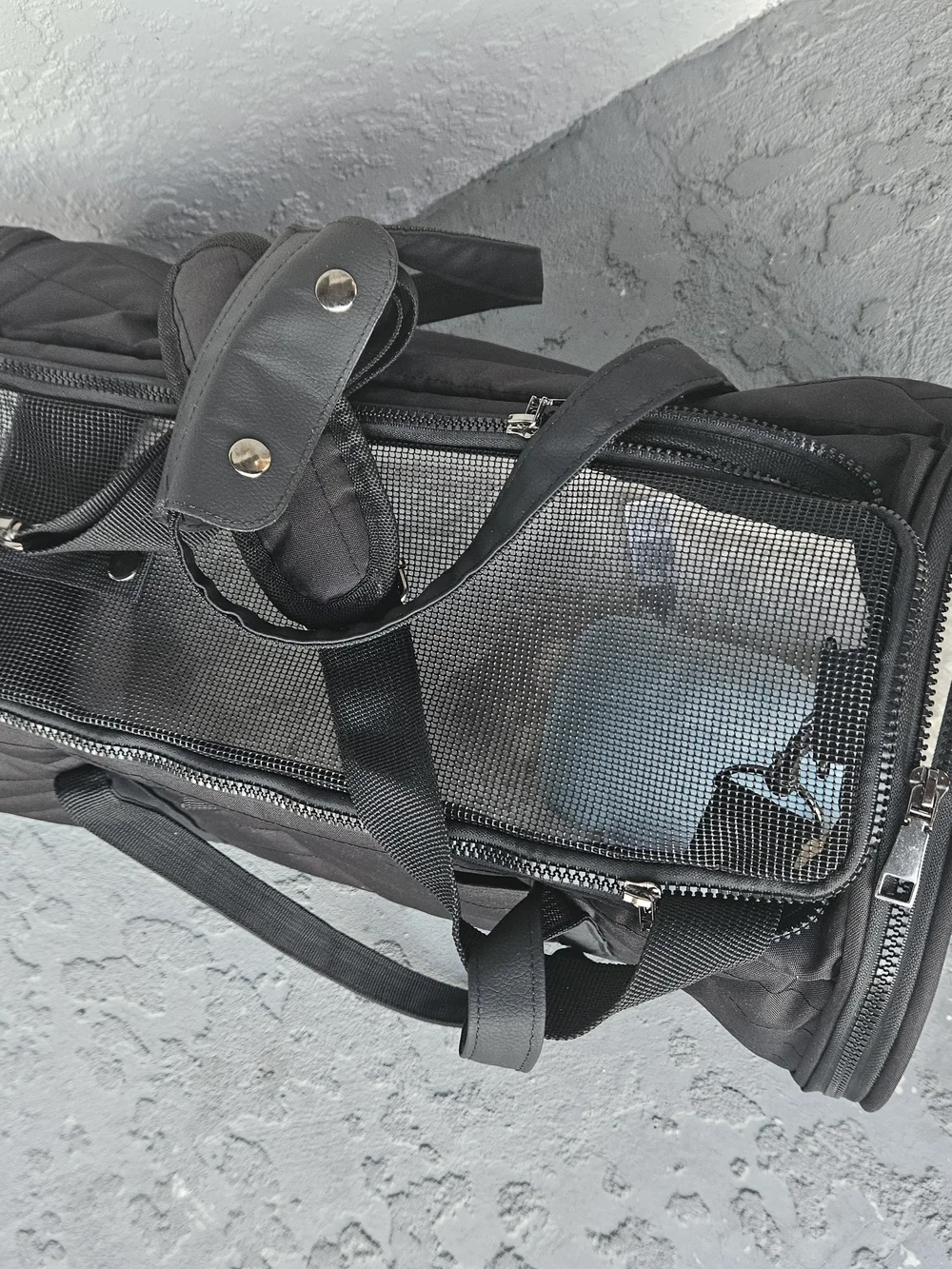Men's Black Quilted Duffel Bag - Versatile Travel & Gym Tote